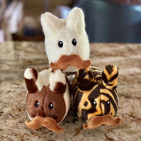KOZIK X KIDROBOT | Set of Three 7" Labbits - Picture 5 of 5